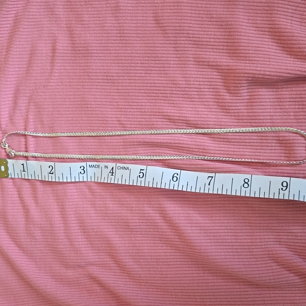 Silver toned necklace - Picture 4 of 4